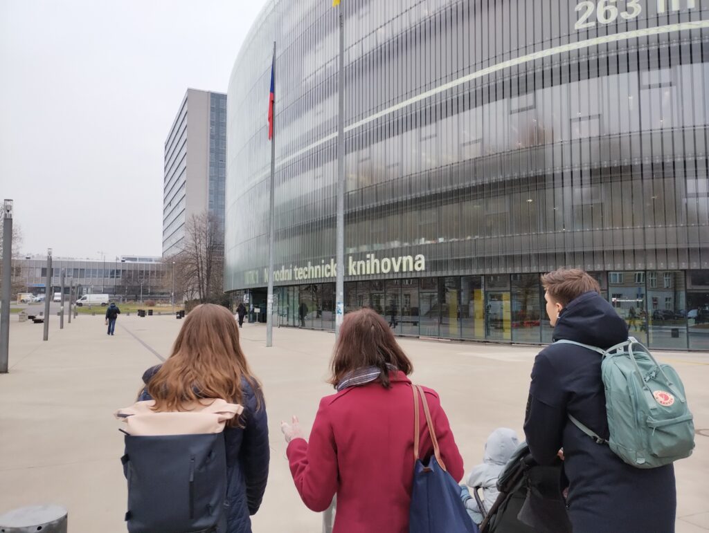 CTU colleague Veronika Hanson shows the family around the main campus of the EuroTeQ partner university. Image: Jiri Rychlik / CTU